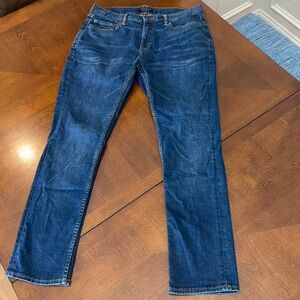 listing-status-banner